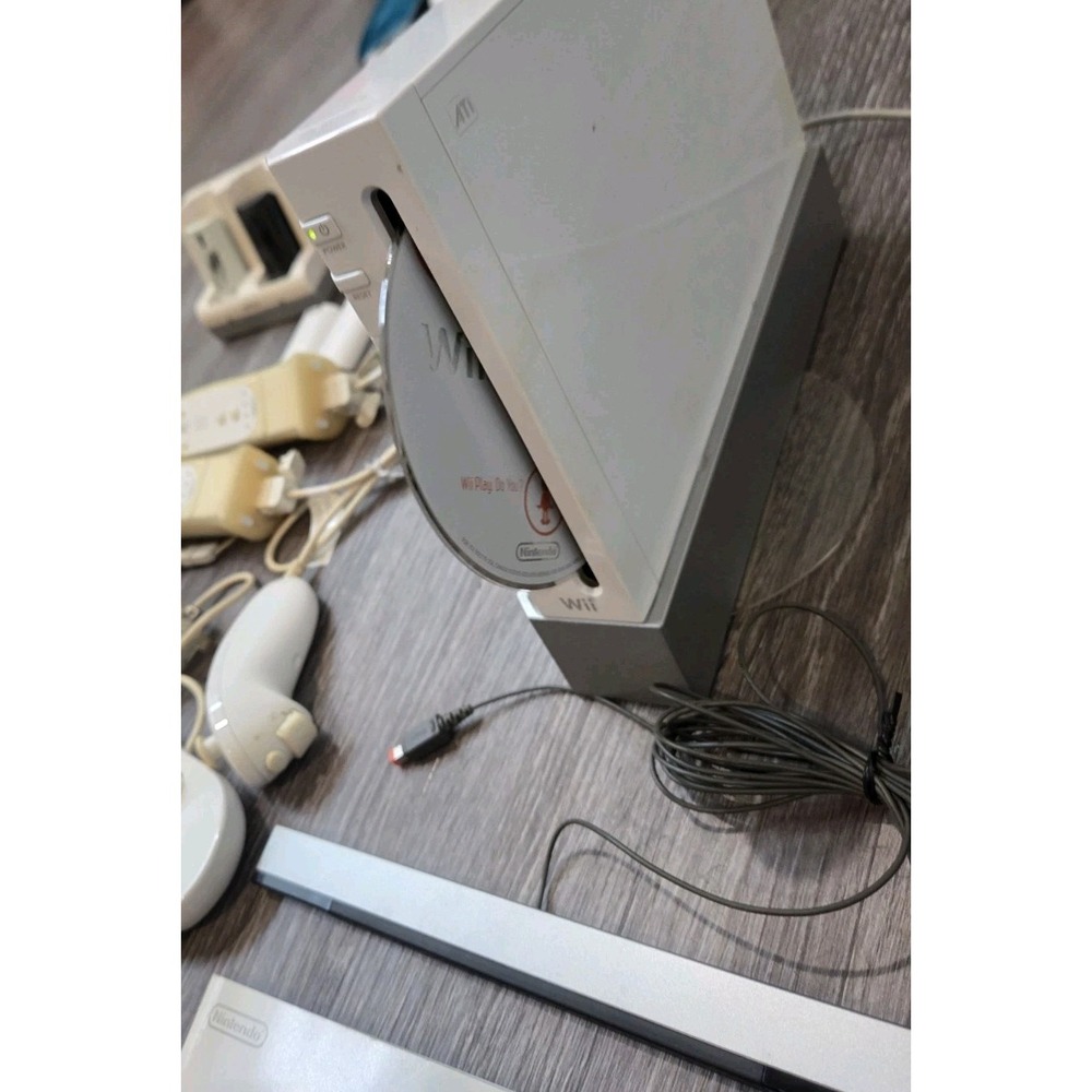 Nintendo Wii Console Bundle White RVL-001 w Everything - Picture 13 of 13